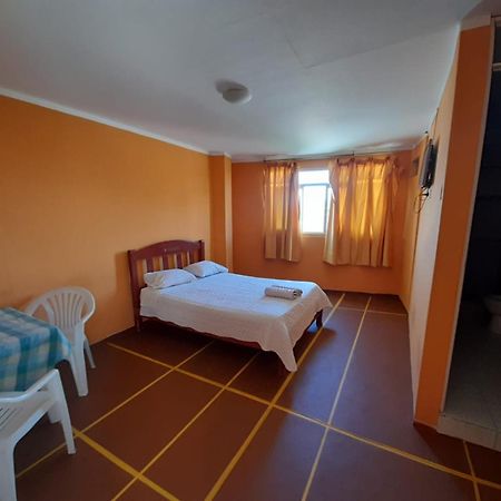 Hotel Y Restaurante Roma Ика Экстерьер фото