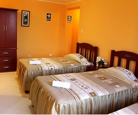 Hotel Y Restaurante Roma Ика Экстерьер фото