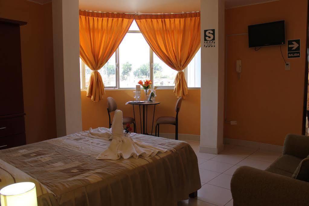Hotel Y Restaurante Roma Ика Экстерьер фото